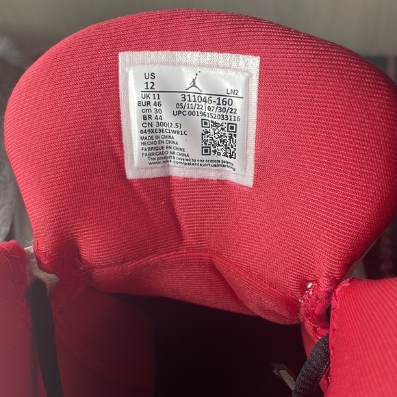 Jordan twos - Picture 4 of 6